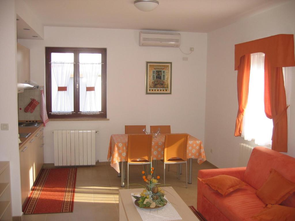 Apartments Mediteraneo Tar-Vabriga Exterior foto